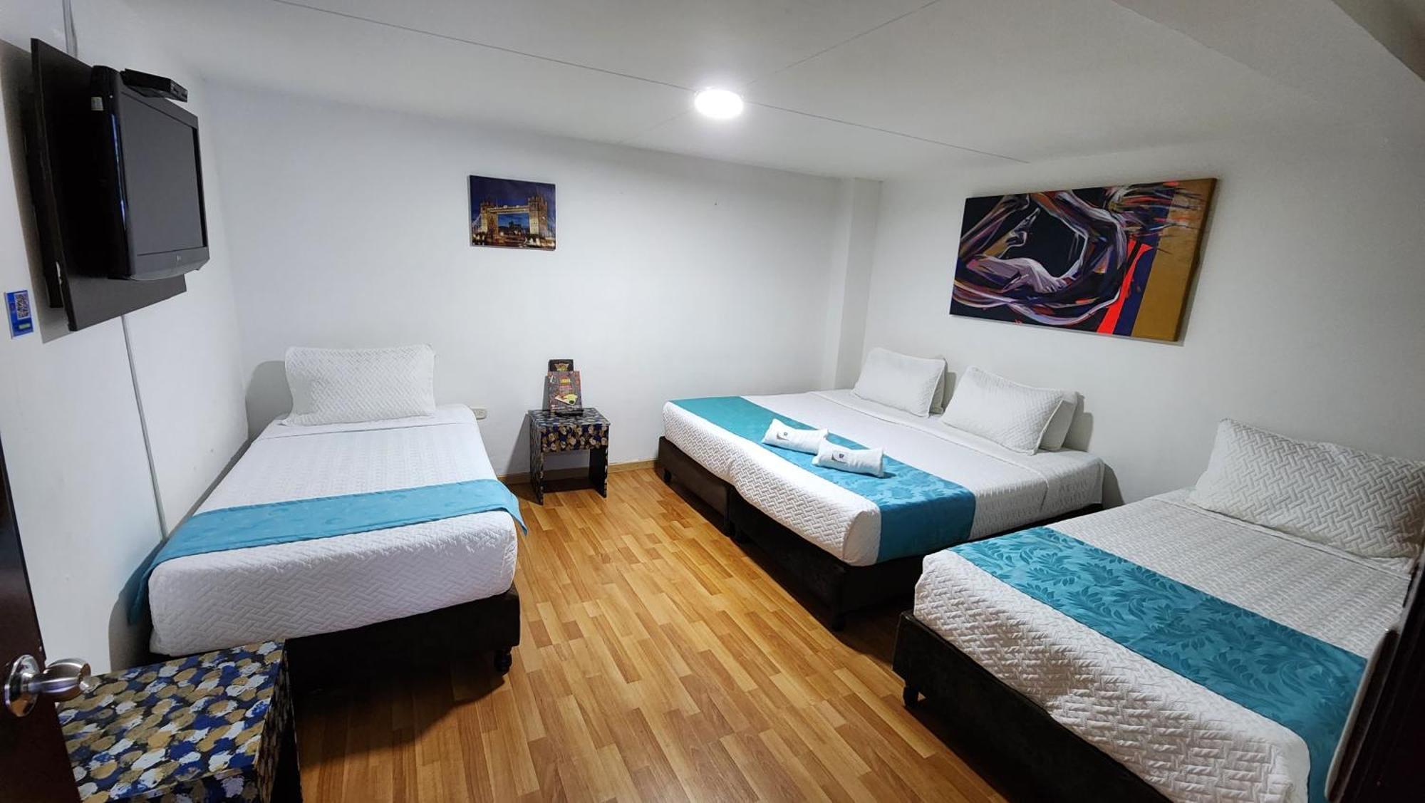 Hotel Blue Zafiro - Bogota — Photos 1